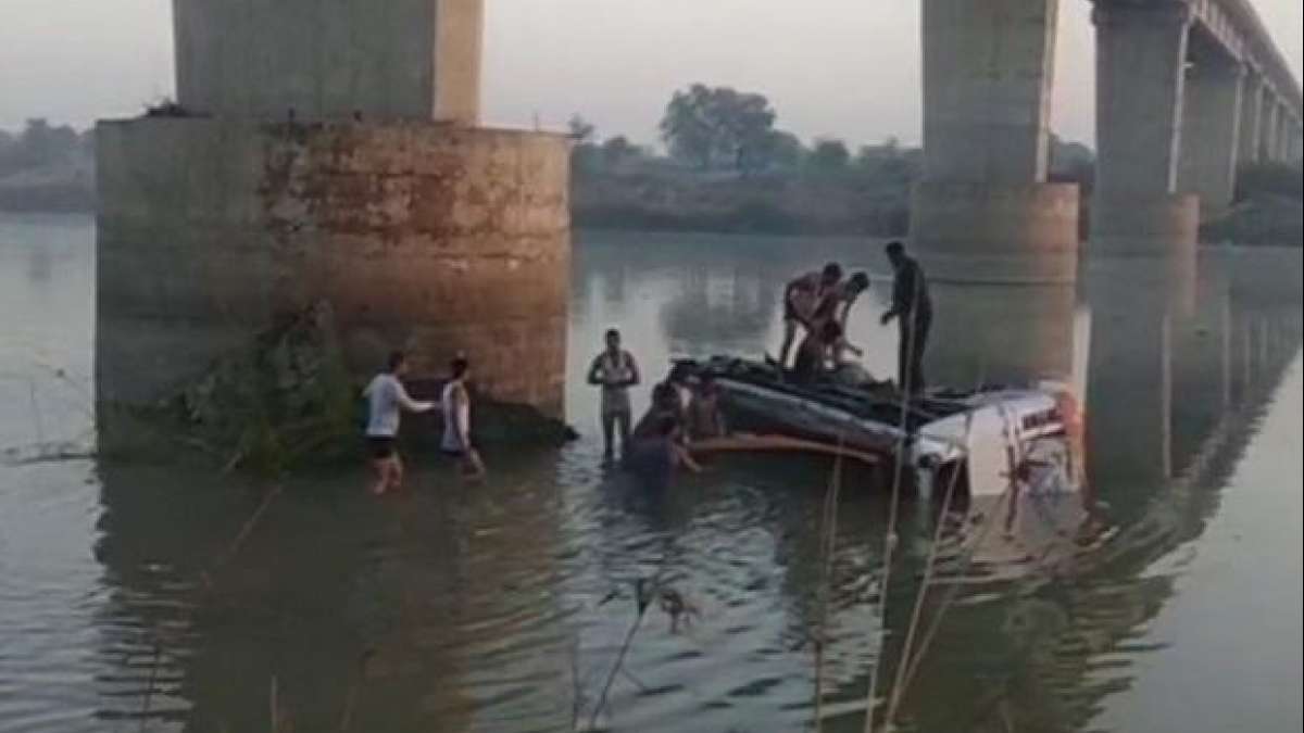 Rajasthan bus accident: 32 Pilgrims Killed as Bus Driven by Minor Falls Into Banas River Rajasthan bus accident: 32 Pilgrims Killed as Bus Driven by Minor Falls Into Banas River