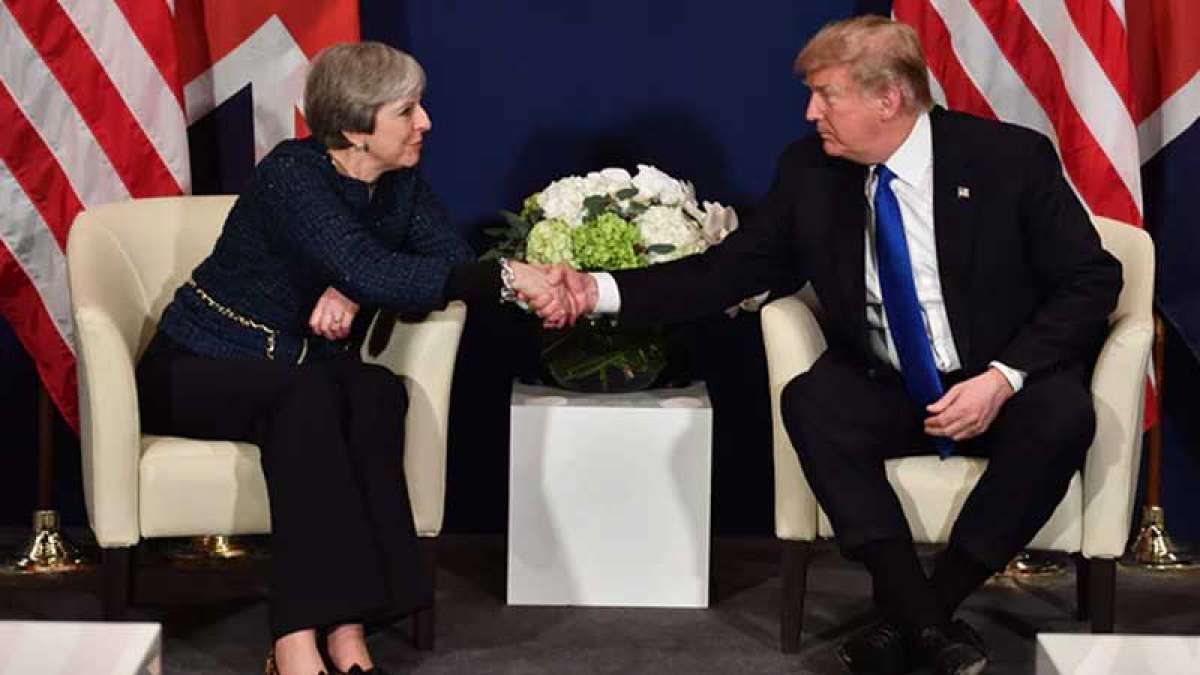 Donald Trump apologises for re-tweeting racist videos by British far-right group Donald Trump apologises for re-tweeting racist videos by British far-right group