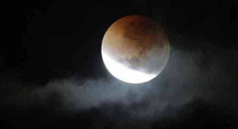 Chandra Grahan 2018 timings for India on Jan 31, how to watch and more Chandra Grahan 2018 timings for India on Jan 31, how to watch and more