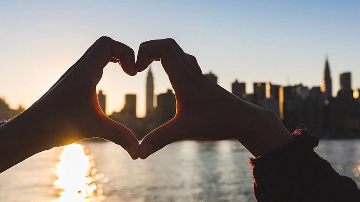 Travel destination for the singles to celebrate Valentines Day Travel destination for the singles to celebrate Valentines Day