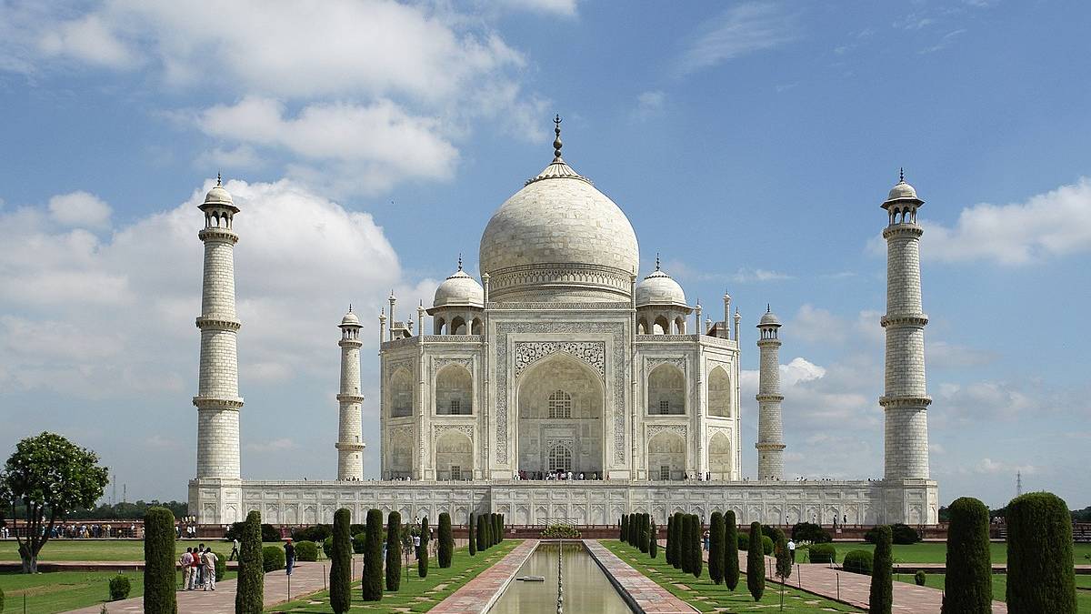 Visit to Taj Mahal to cost more, visitors' stay duration to be limited Visit to Taj Mahal to cost more, visitors' stay duration to be limited