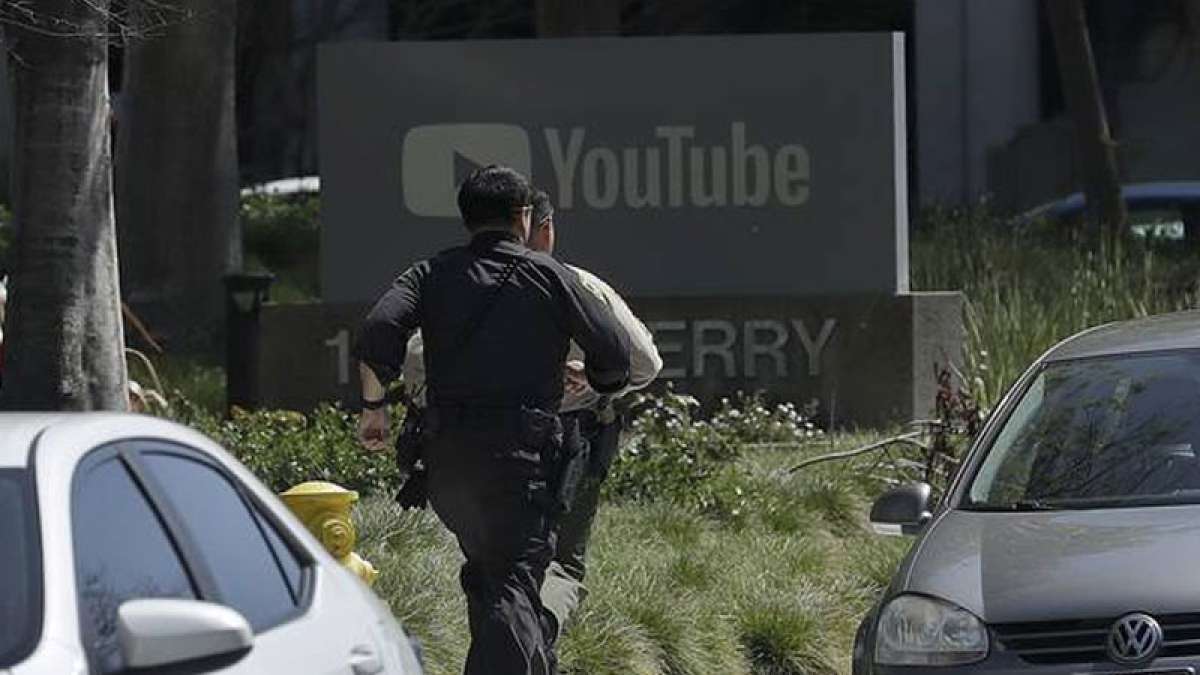 YouTube headquartres under attack; 1 killed, four injured YouTube headquartres under attack; 1 killed, four injured