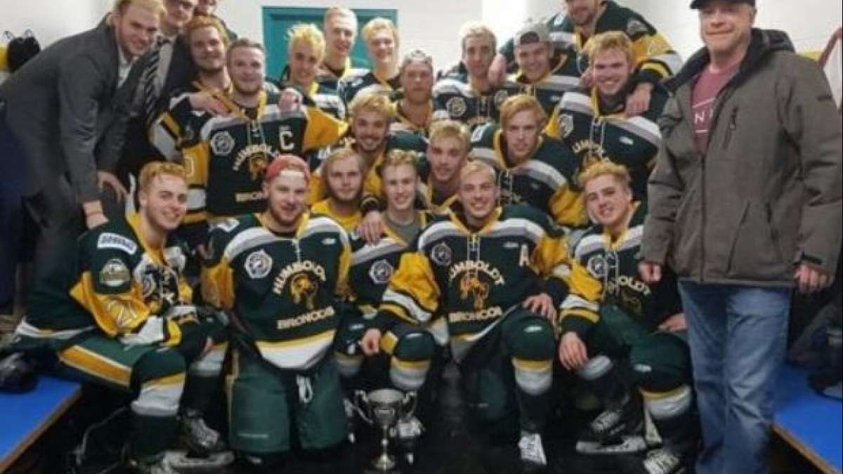 A bus carrying a junior ice hockey team collided with a truck, killing at least 14 people, 14 more were injured including three in critical condition A bus carrying a junior ice hockey team collided with a truck, killing at least 14 people, 14 more were injured including three in critical condition