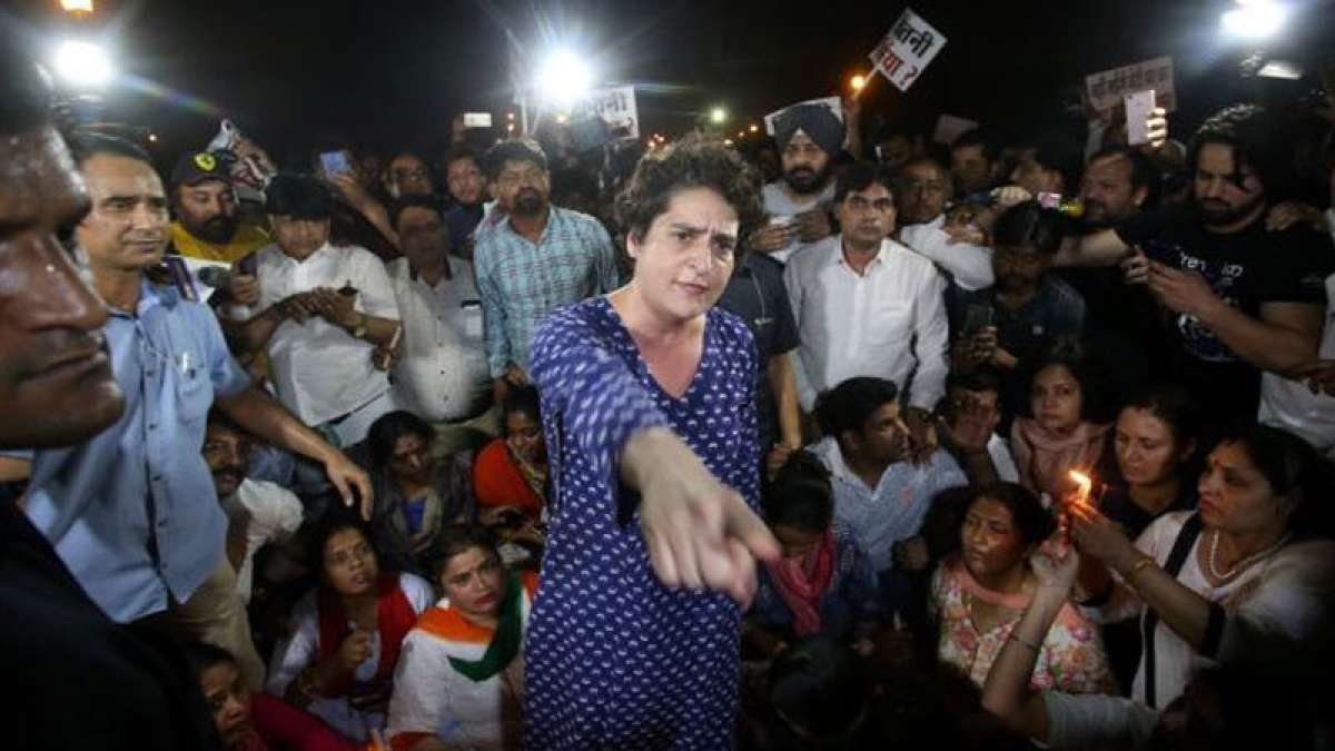Priyanka Gandhi miffed after being pushed at India Gate Priyanka Gandhi miffed after being pushed at India Gate