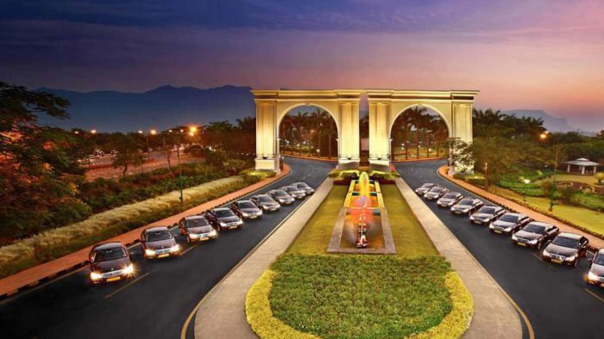 Sahara failed to deposit money, Aamby Valley auction to continue: Supreme Court Sahara failed to deposit money, Aamby Valley auction to continue: Supreme Court