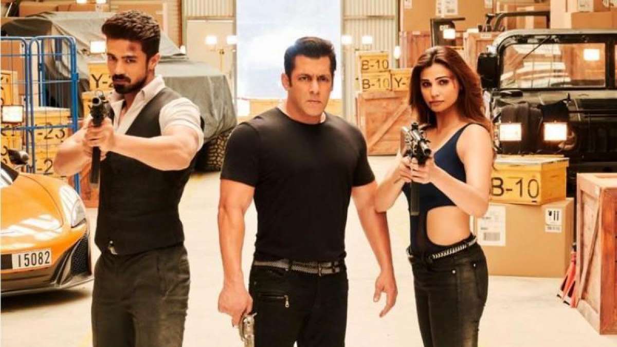 Race 3 Box Office: Amid bad reviews, Salman Khan's film earns 29.17 crores on Day 1 Race 3 Box Office: Amid bad reviews, Salman Khan's film earns 29.17 crores on Day 1