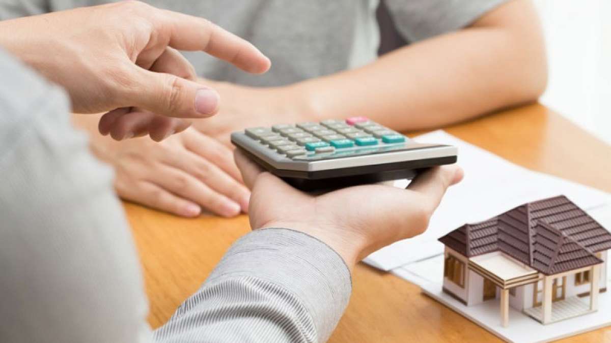Home loan EMIs to get costlier as banks increase lending rates Home loan EMIs to get costlier as banks increase lending rates