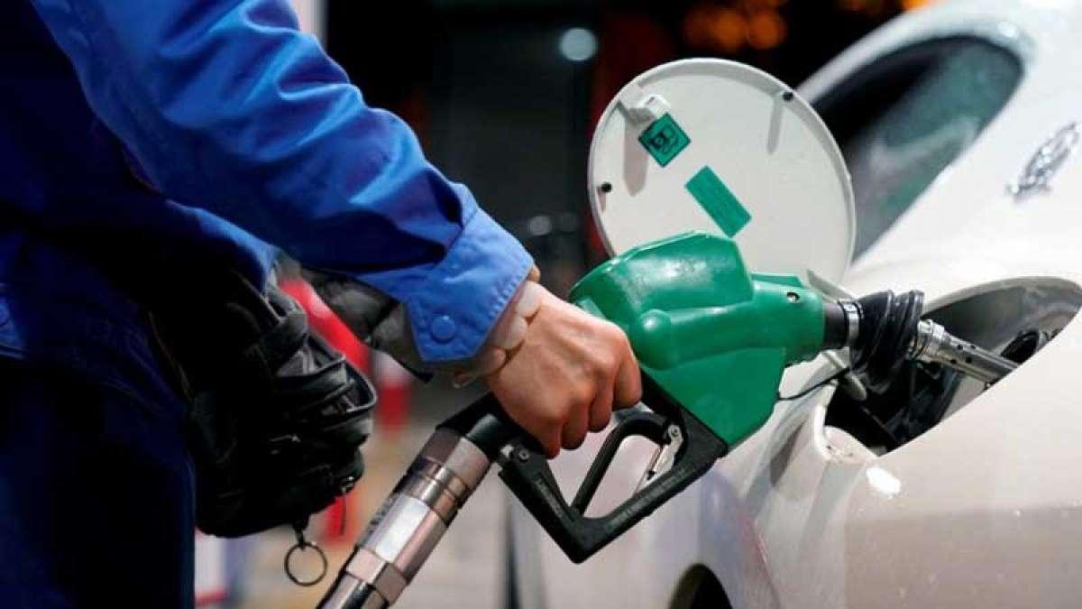 Fuel prices dip continues; Petrol at Rs 77.56 per litre in Delhi Fuel prices dip continues; Petrol at Rs 77.56 per litre in Delhi