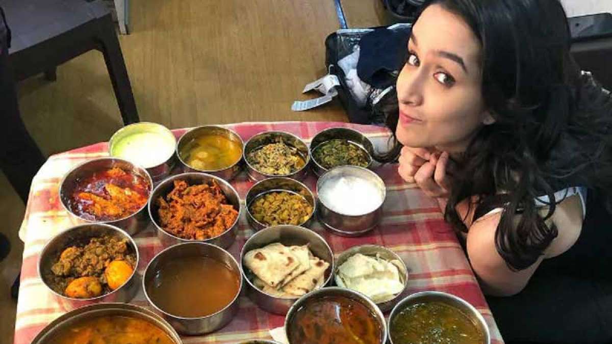 Foodie Alert! Shraddha Kapoor loaded with food feast Foodie Alert! Shraddha Kapoor loaded with food feast