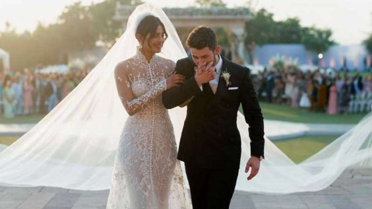 Watch Video: Nick Jonas in tears as Priyanka Chopra walks to him Watch Video: Nick Jonas in tears as Priyanka Chopra walks to him