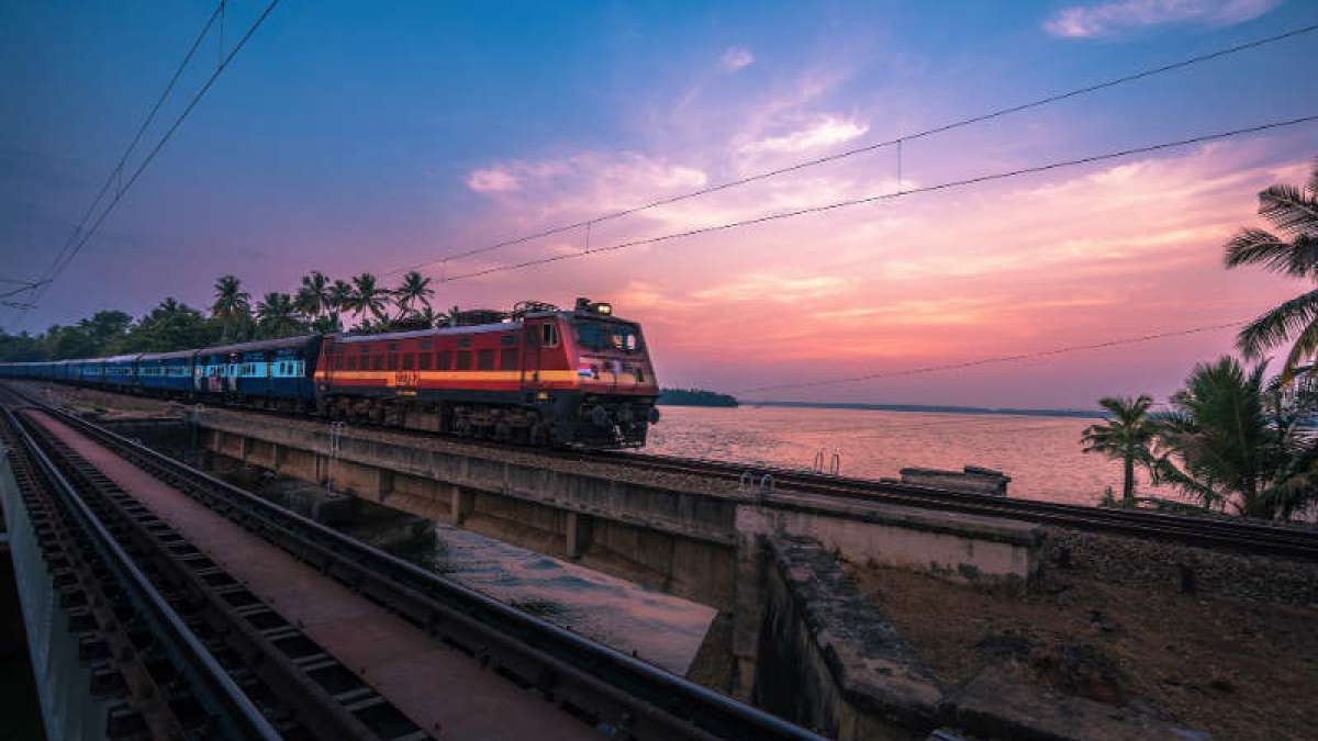 Indian Railways RAC And Waitlisted Ticket Holders To Gets Confirm Berths With New Technology Indian Railways RAC And Waitlisted Ticket Holders To Gets Confirm Berths With New Technology