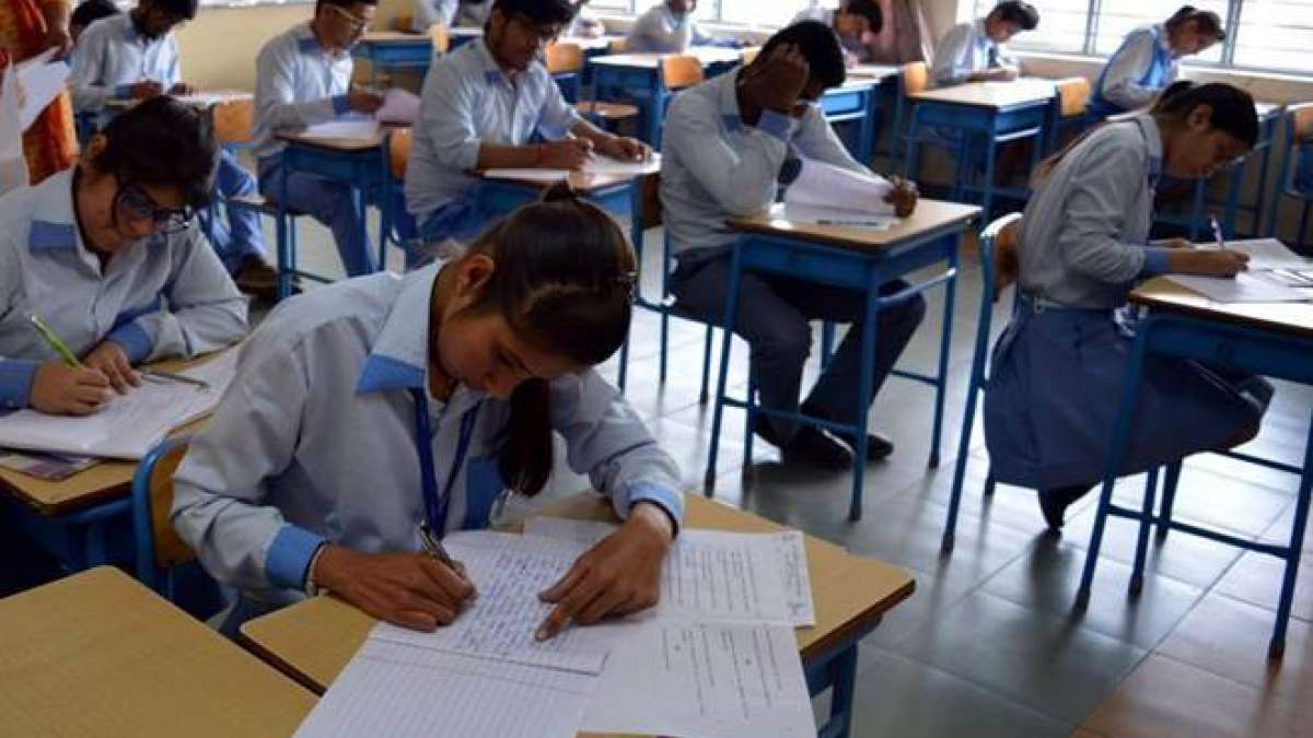 CBSE Exam Date Sheet 2019: CBSE Class 10, Class 12 board exam timetable released at cbse.nic.in CBSE Exam Date Sheet 2019: CBSE Class 10, Class 12 board exam timetable released at cbse.nic.in