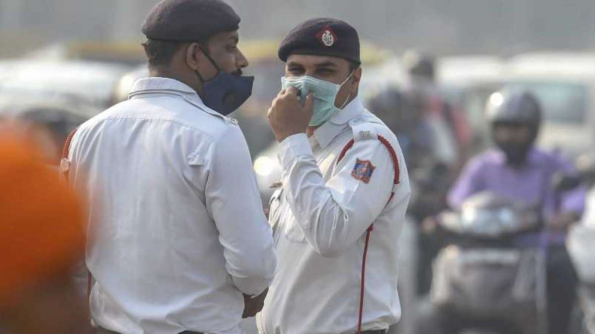 Drop in mercury turns Delhi air 'severe'; may improve next week Drop in mercury turns Delhi air 'severe'; may improve next week