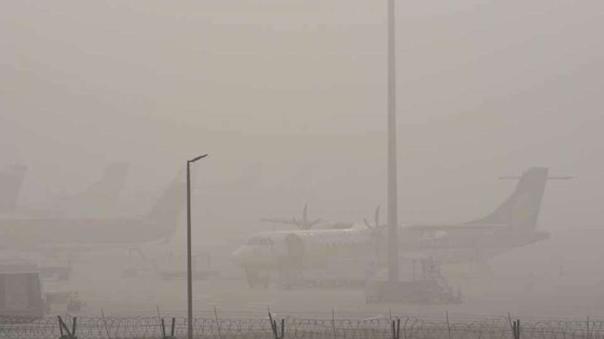 Foggy weather conditions impact air traffic at IGI airport Foggy weather conditions impact air traffic at IGI airport