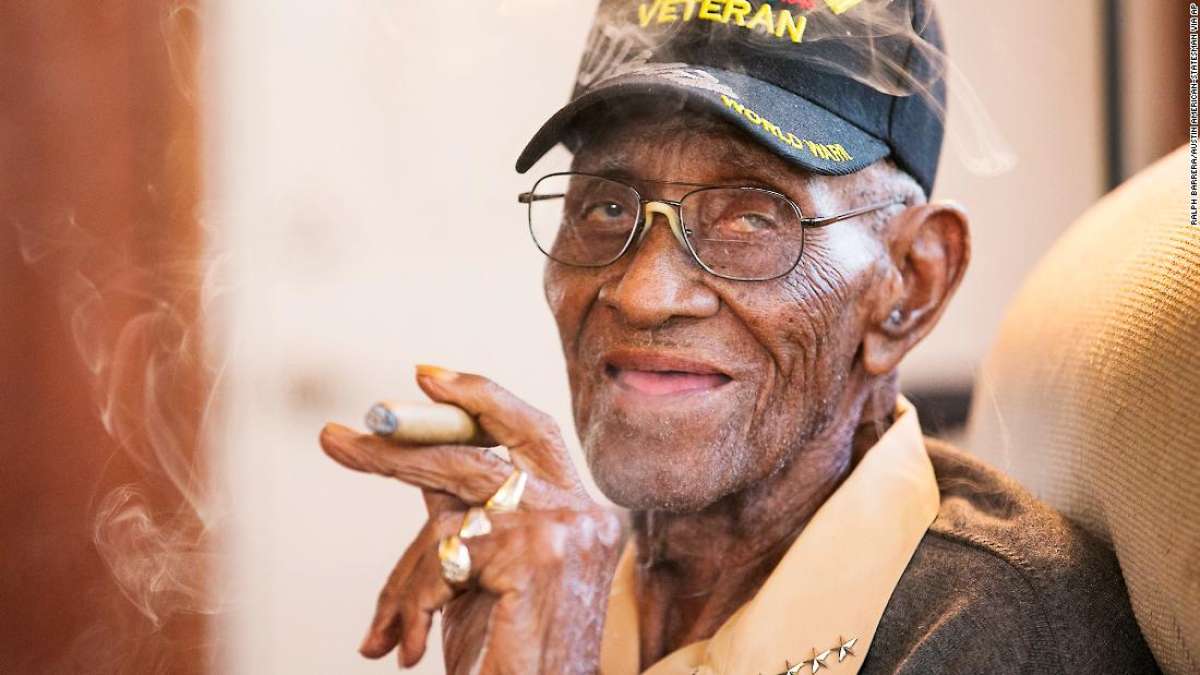 Richard Overton, the oldest man in America and World War II veteran dies at the age of 112 Richard Overton, the oldest man in America and World War II veteran dies at the age of 112