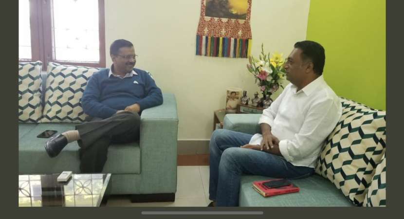 Delhi: Kannada actor Prakash Raj meets CM Arvind Kejriwal Delhi: Kannada actor Prakash Raj meets CM Arvind Kejriwal