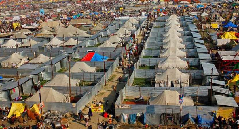 Prayagraj: All roads lead to Sangam as Kumbh Mela 2019 opens on Tuesday Prayagraj: All roads lead to Sangam as Kumbh Mela 2019 opens on Tuesday