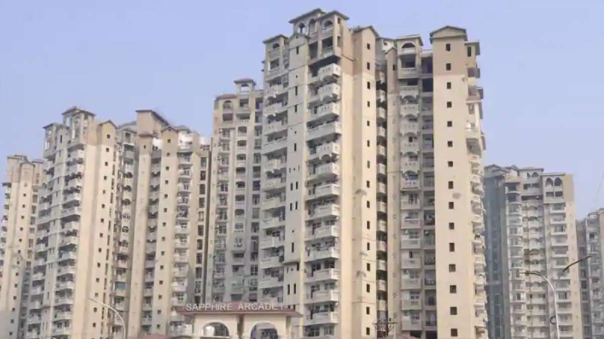 'Benami' flats booked for Re 1 per sq.ft in Amrapali projects, SC told 'Benami' flats booked for Re 1 per sq.ft in Amrapali projects, SC told