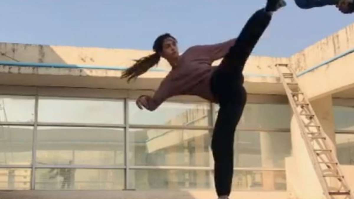 Disha Patani's 'slap spin tornado' sets new fitness goals Disha Patani's 'slap spin tornado' sets new fitness goals