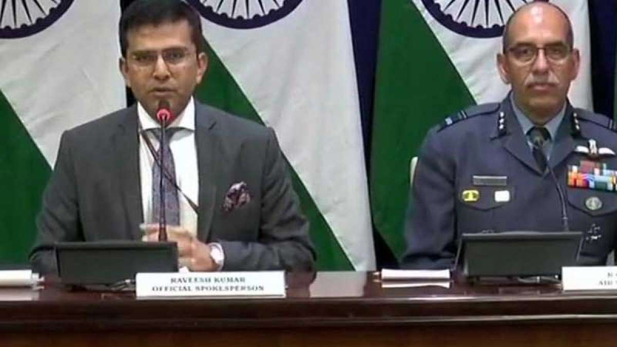 One MIG 21 pilot missing in fight against Pakistan: MEA One MIG 21 pilot missing in fight against Pakistan: MEA