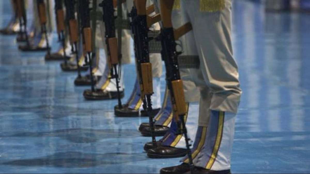 What is difference between Paramilitary Forces and Indian Army Forces ? What is difference between Paramilitary Forces and Indian Army Forces ?