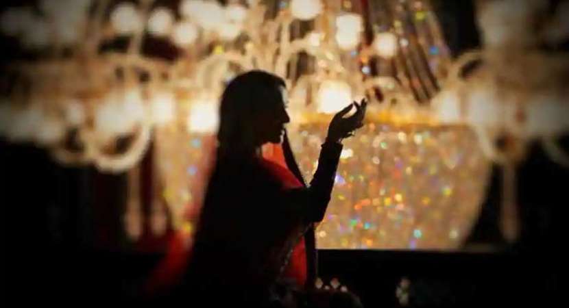 Kalank Teaser Out: Twitter reactions; some call it a 'masterpiece' Kalank Teaser Out: Twitter reactions; some call it a 'masterpiece'