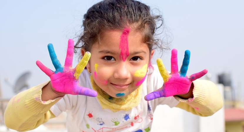 Holi Festival 2019: Holi WhatsApp messages, Facebook status, wishes and poems Holi Festival 2019: Holi WhatsApp messages, Facebook status, wishes and poems