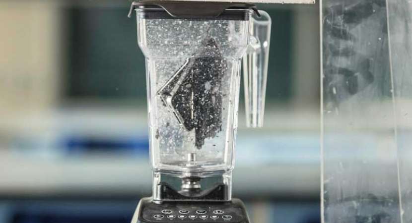 Watch: What happens when a scientist blends smartphone Watch: What happens when a scientist blends smartphone
