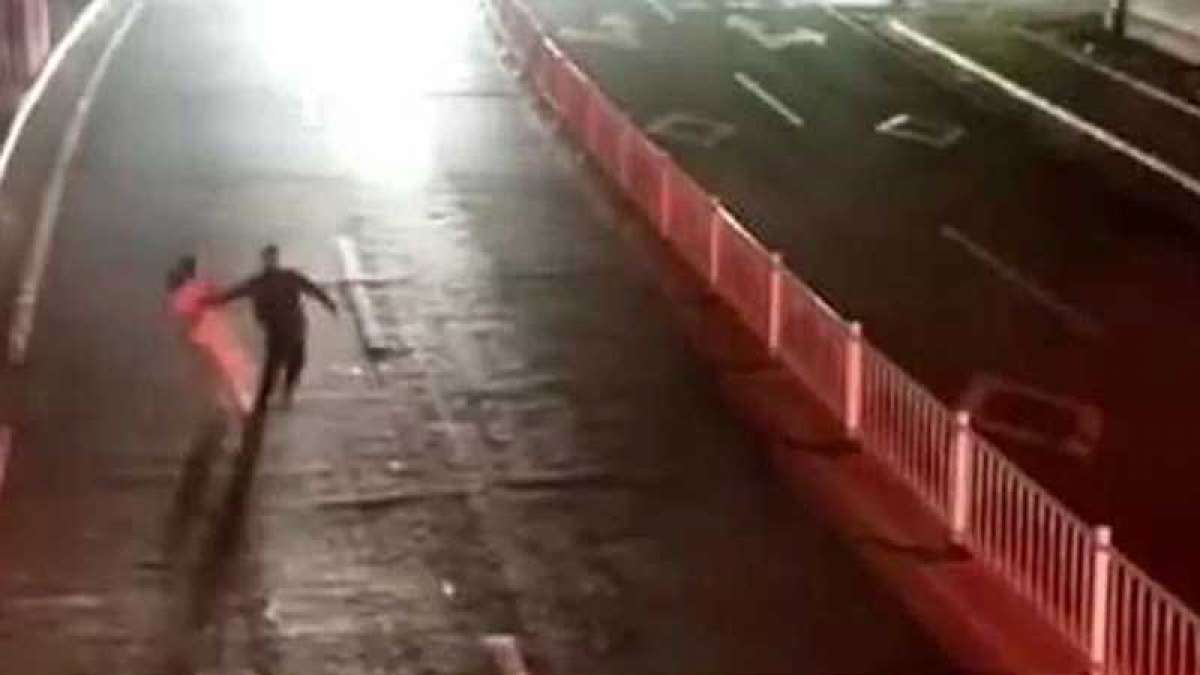 Video: In China, drunk man's love test on wife fail Video: In China, drunk man's love test on wife fail