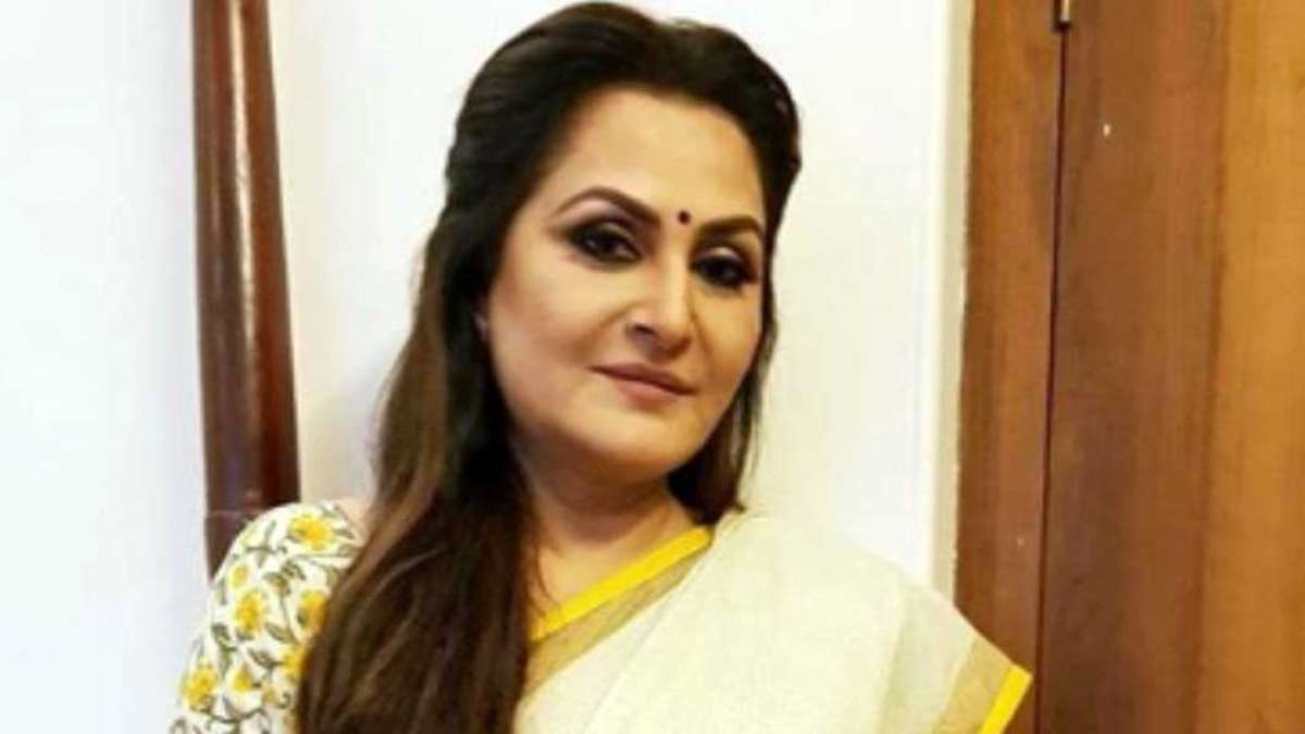 Jaya Prada likely to join BJP, may contest against Azam Khan Jaya Prada likely to join BJP, may contest against Azam Khan