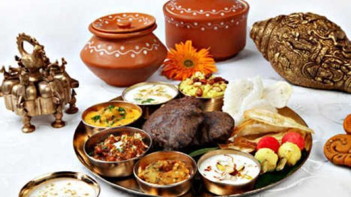 On Navratri, devotees keeping vrat should eat satvik food, free of onion and garlic. On Navratri, devotees keeping vrat should eat satvik food, free of onion and garlic.