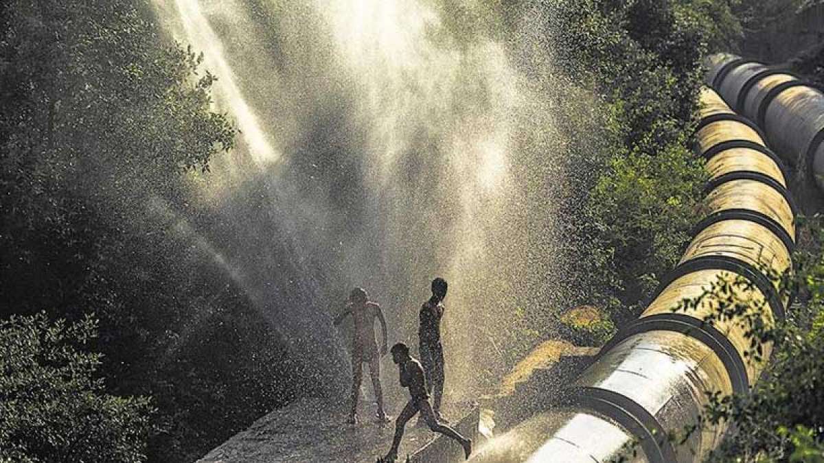 It's hot! Delhi set to touch 40 degrees It's hot! Delhi set to touch 40 degrees