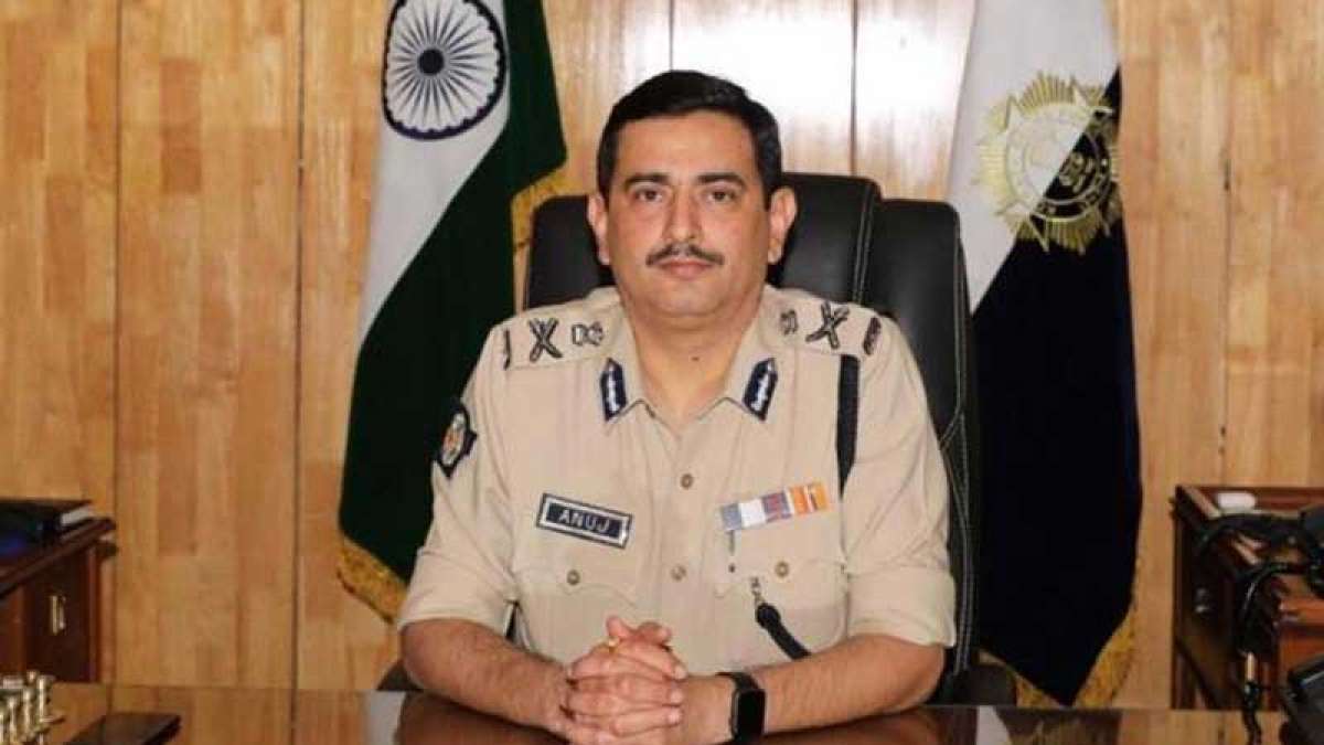Election Commission replaces Kolkata Police commissioner Anuj Sharma Election Commission replaces Kolkata Police commissioner Anuj Sharma
