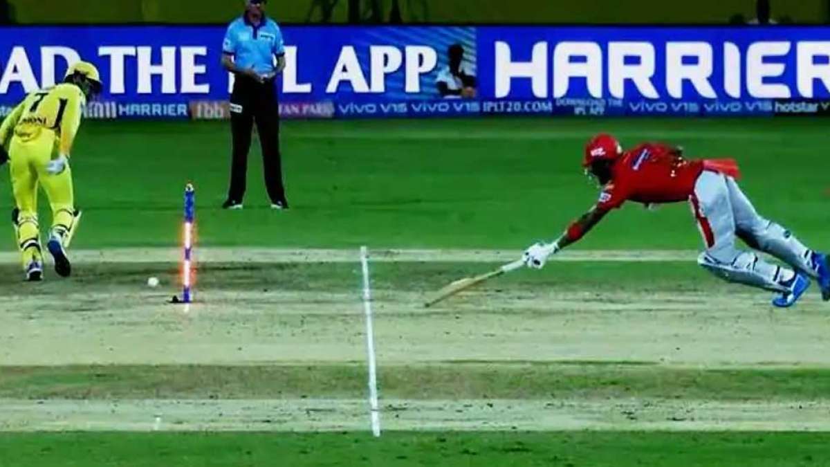 Watch: MS Dhoni's bad luck or KL Rahul's good luck Watch: MS Dhoni's bad luck or KL Rahul's good luck