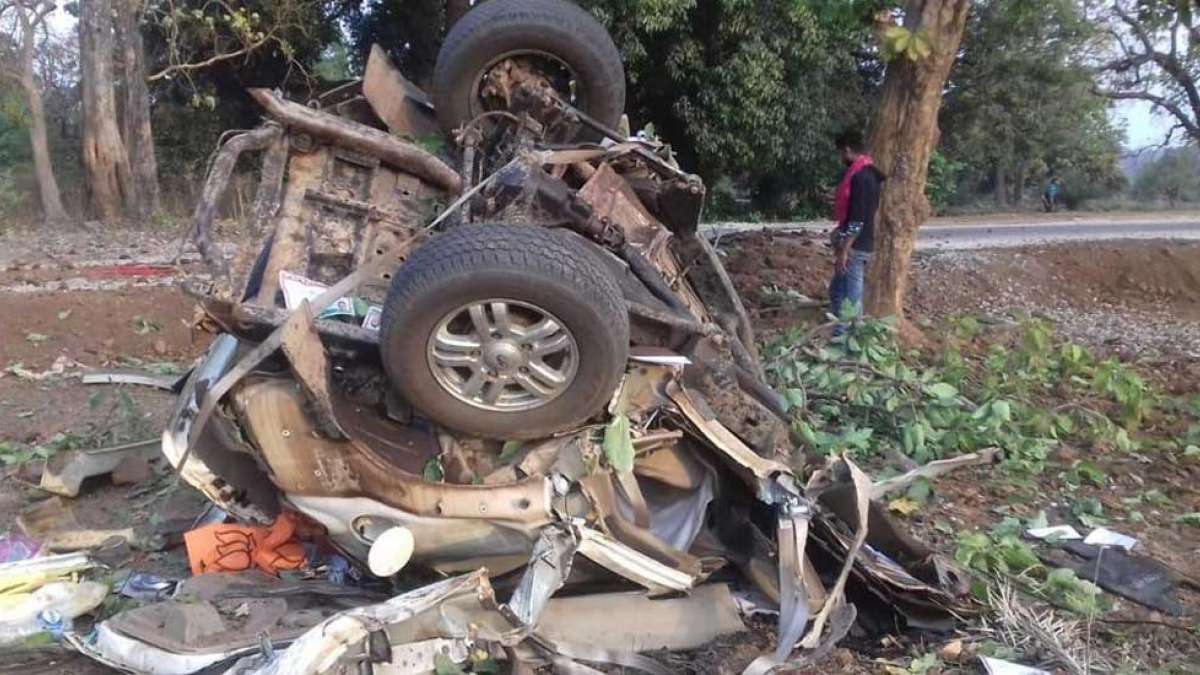 Maoists attack BJP convoy, kill MLA and four security personnel Maoists attack BJP convoy, kill MLA and four security personnel