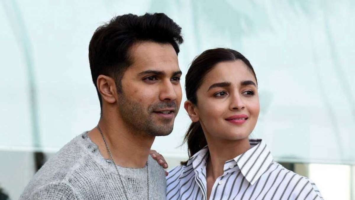 Oops! Alia Bhatt refers Varun Dhawan as Ranbir Kapoor Oops! Alia Bhatt refers Varun Dhawan as Ranbir Kapoor