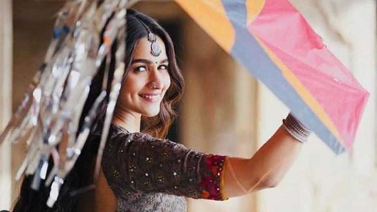 Kalank Box Office Day 1: Alia Bhatt, Varun Dhawan's movie is a highest opener of 2019 Kalank Box Office Day 1: Alia Bhatt, Varun Dhawan's movie is a highest opener of 2019
