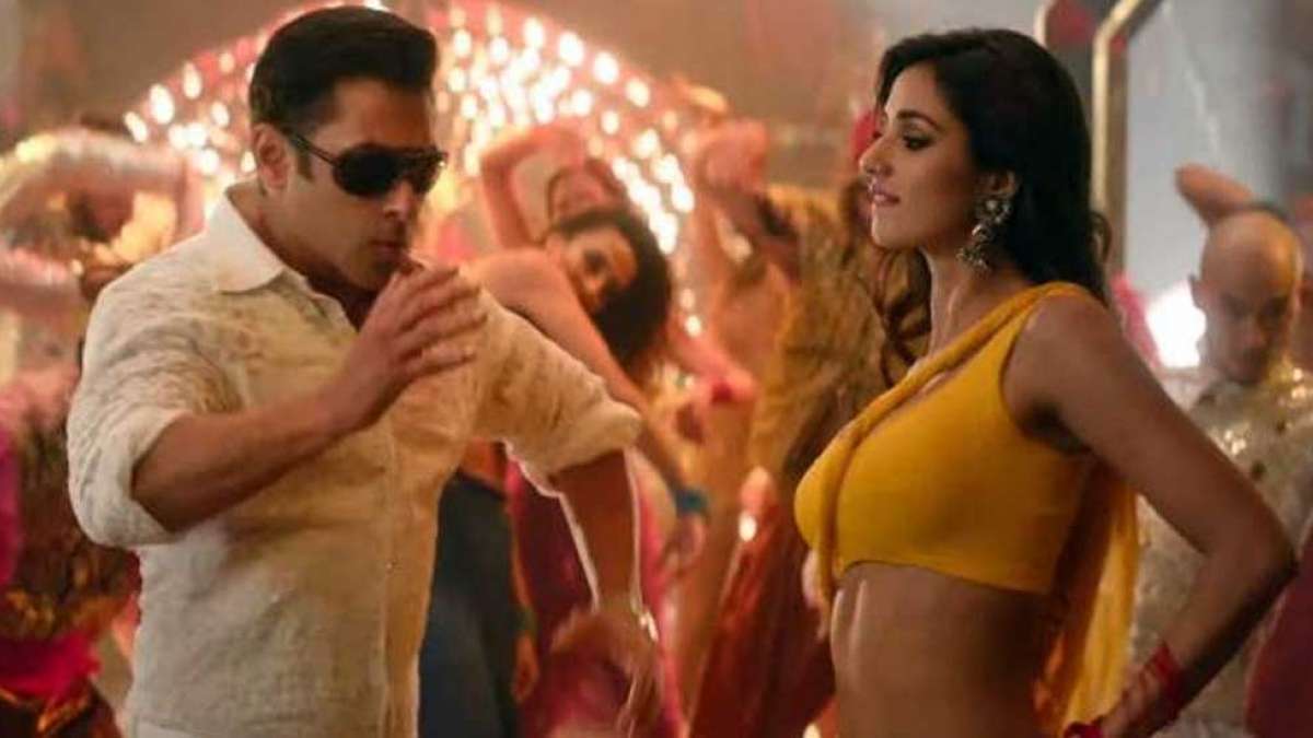 Watch: Salman Khan Bharat's first song - 'Slow Motion' Watch: Salman Khan Bharat's first song - 'Slow Motion'