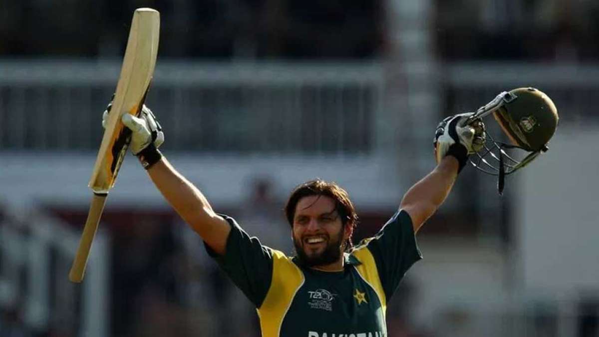 Shahid Afridi scored 37-ball century with Sachin Tendulkar's bat Shahid Afridi scored 37-ball century with Sachin Tendulkar's bat