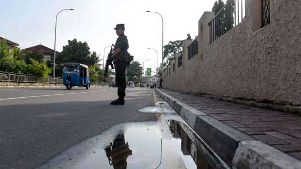 Sri Lanka imposes nationwide curfew after reports of riots against Muslims Sri Lanka imposes nationwide curfew after reports of riots against Muslims