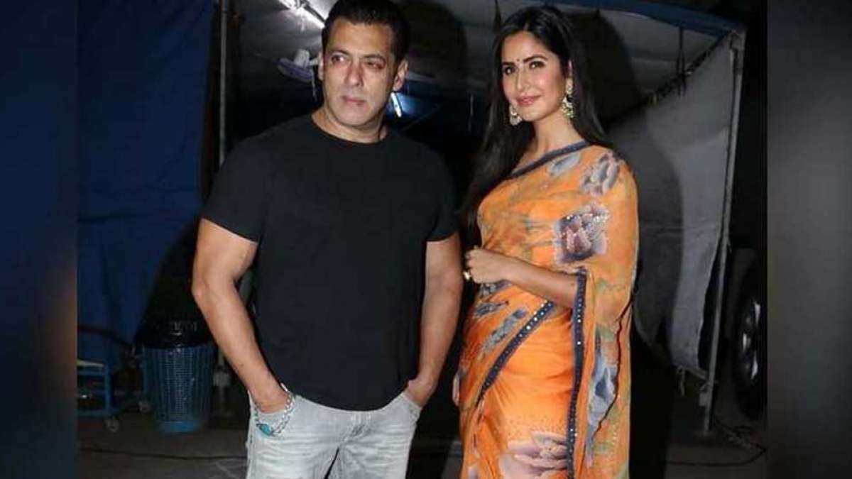 Salman Khan stares at Katrina Kaif with love. Check out the Bharat promotion picture Salman Khan stares at Katrina Kaif with love. Check out the Bharat promotion picture