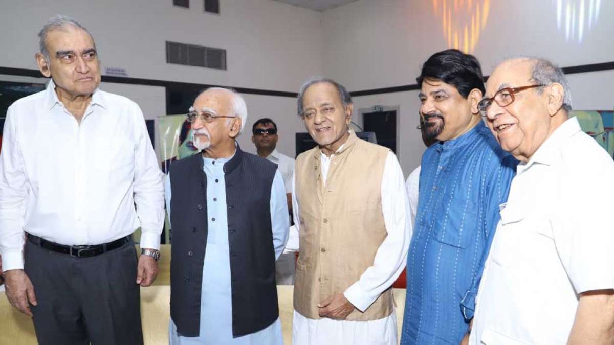 Politicos spread message of universal brotherhood at Iftar party Politicos spread message of universal brotherhood at Iftar party