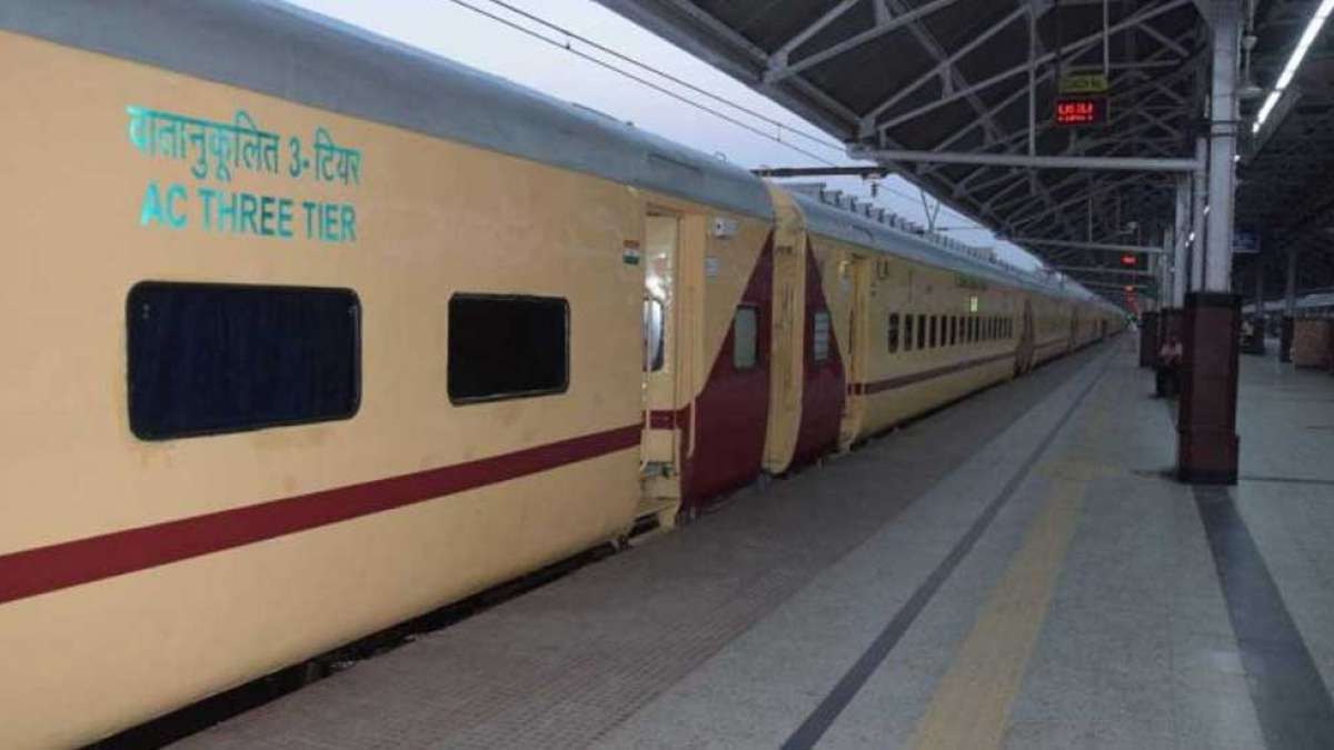 Now, get massage onboard Indian trains for Rs 100 Now, get massage onboard Indian trains for Rs 100