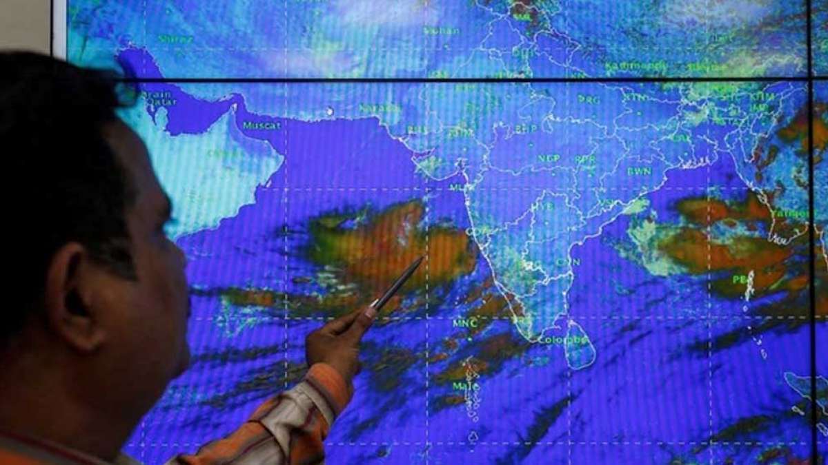 Cyclone Vayu changes course overnight, to skip Gujarat Cyclone Vayu changes course overnight, to skip Gujarat