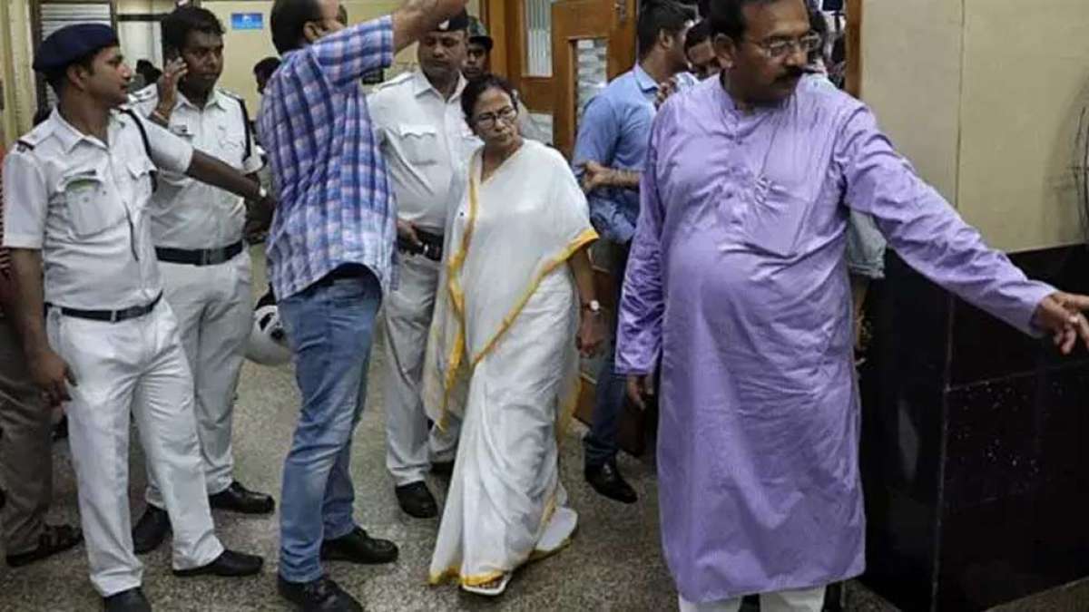 Doctors turn down Mamata Banerjee's request to resume duty Doctors turn down Mamata Banerjee's request to resume duty