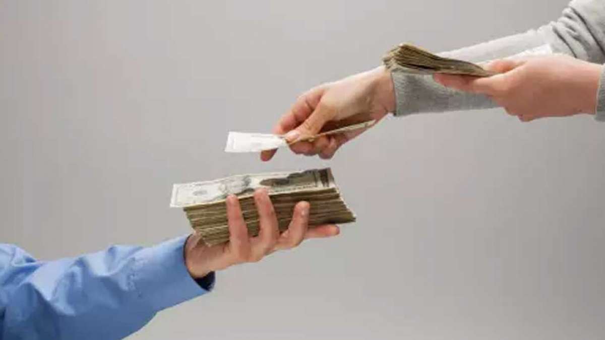 Bajaj Finance Fixed Deposit: How are women mastering the art of retail investing? Bajaj Finance Fixed Deposit: How are women mastering the art of retail investing?