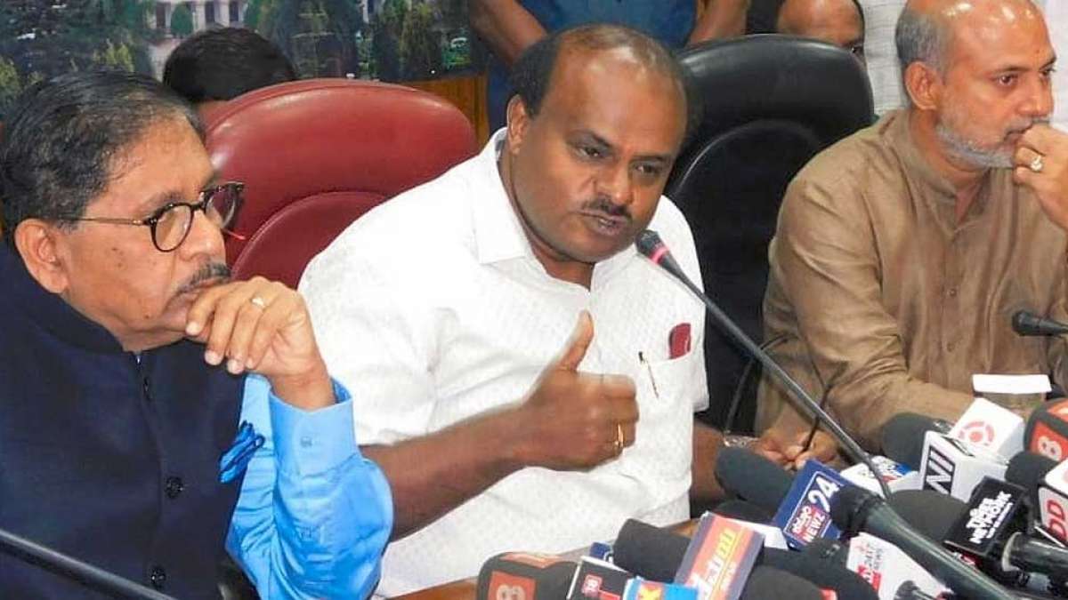 HD Kumaraswamy demands floor test as SC asks speakers not to act on resignations HD Kumaraswamy demands floor test as SC asks speakers not to act on resignations