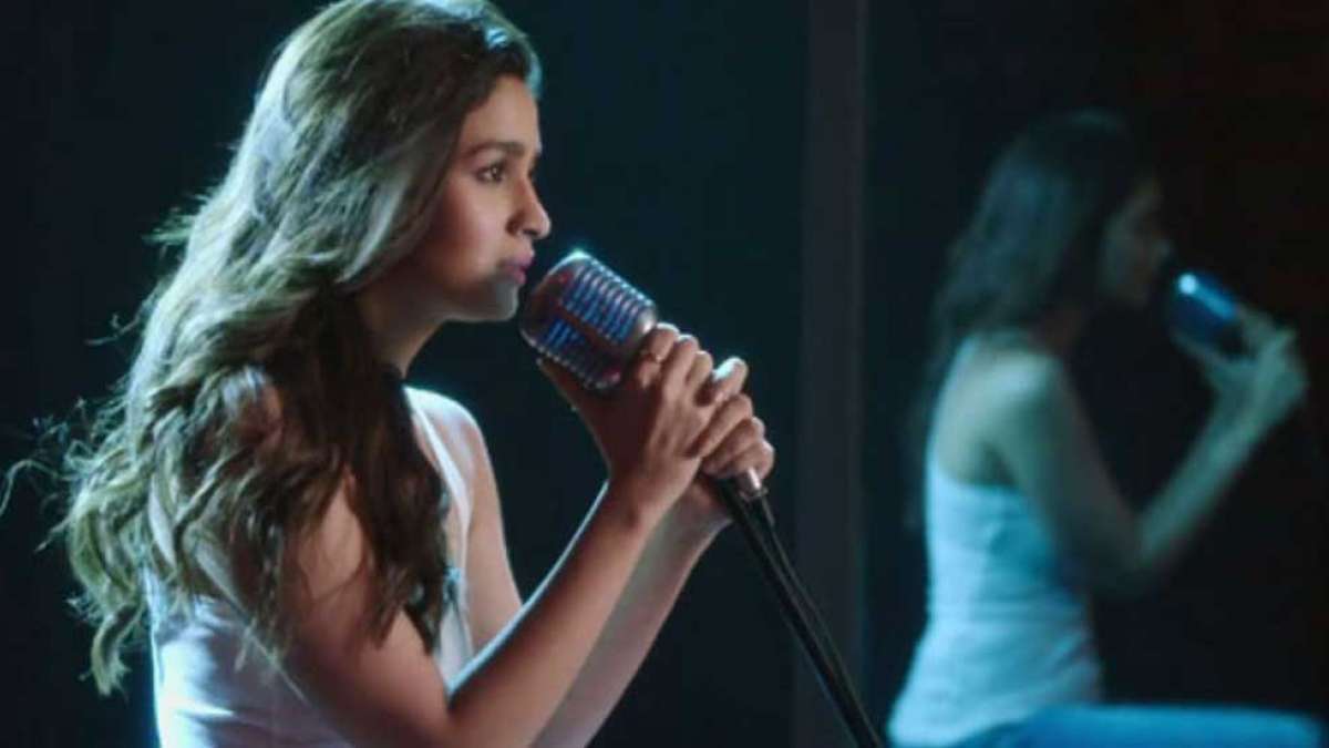 Alia Bhatt singing a song Alia Bhatt singing a song
