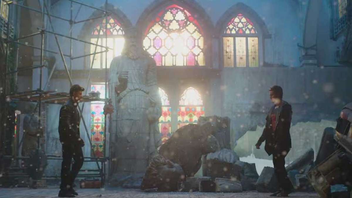 Hrithik Roshan, Tiger Shroff hunt each other in War teaser Hrithik Roshan, Tiger Shroff hunt each other in War teaser