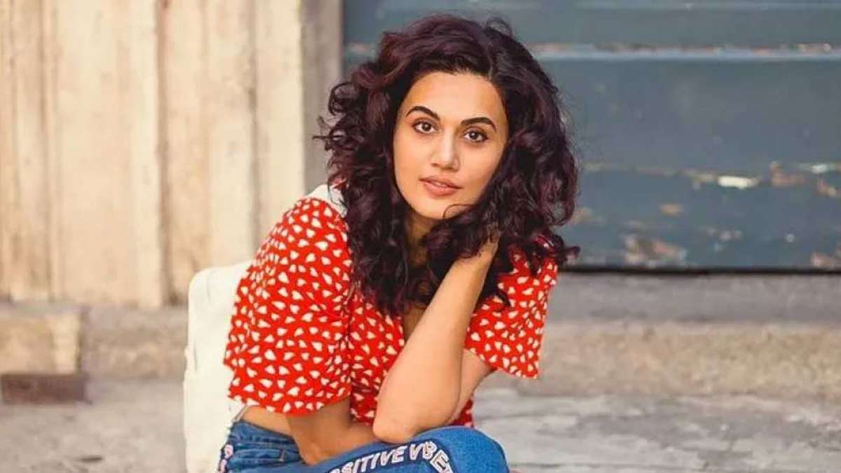 Taapsee Pannu's reply on 'cheap actor' troll will make your day Taapsee Pannu's reply on 'cheap actor' troll will make your day